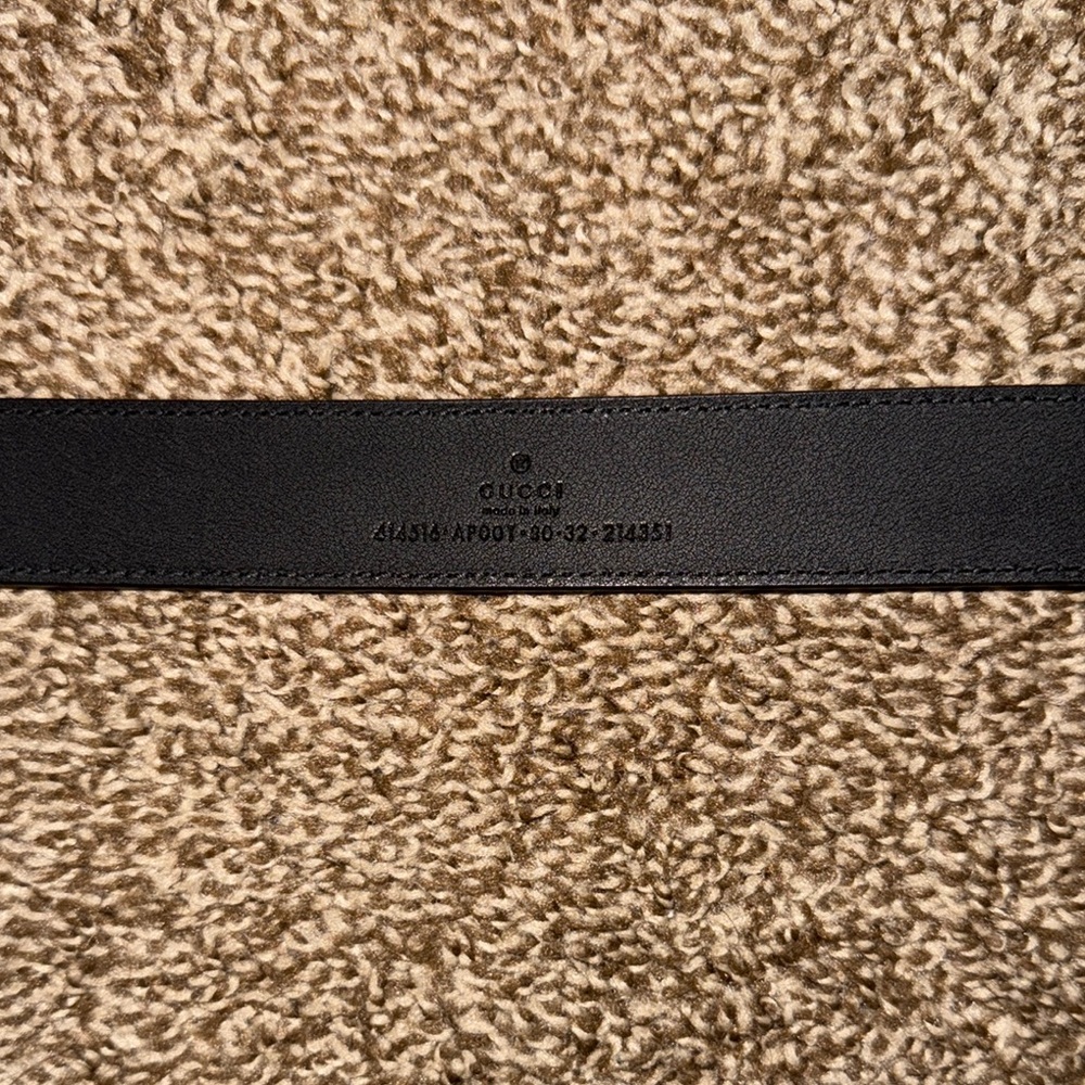 Gucci Black Belt with Gold GG Buckle - Picture 3 of 4